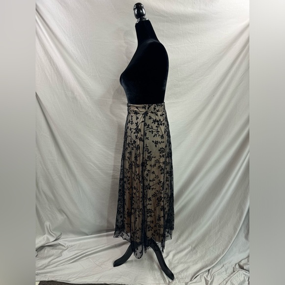 Floral Flocking Tulle Long A-Line Skirt - Picture 11 of 12